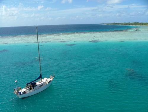 Anchored at Rangiroa Atoll,&nbsp;Tuamotus